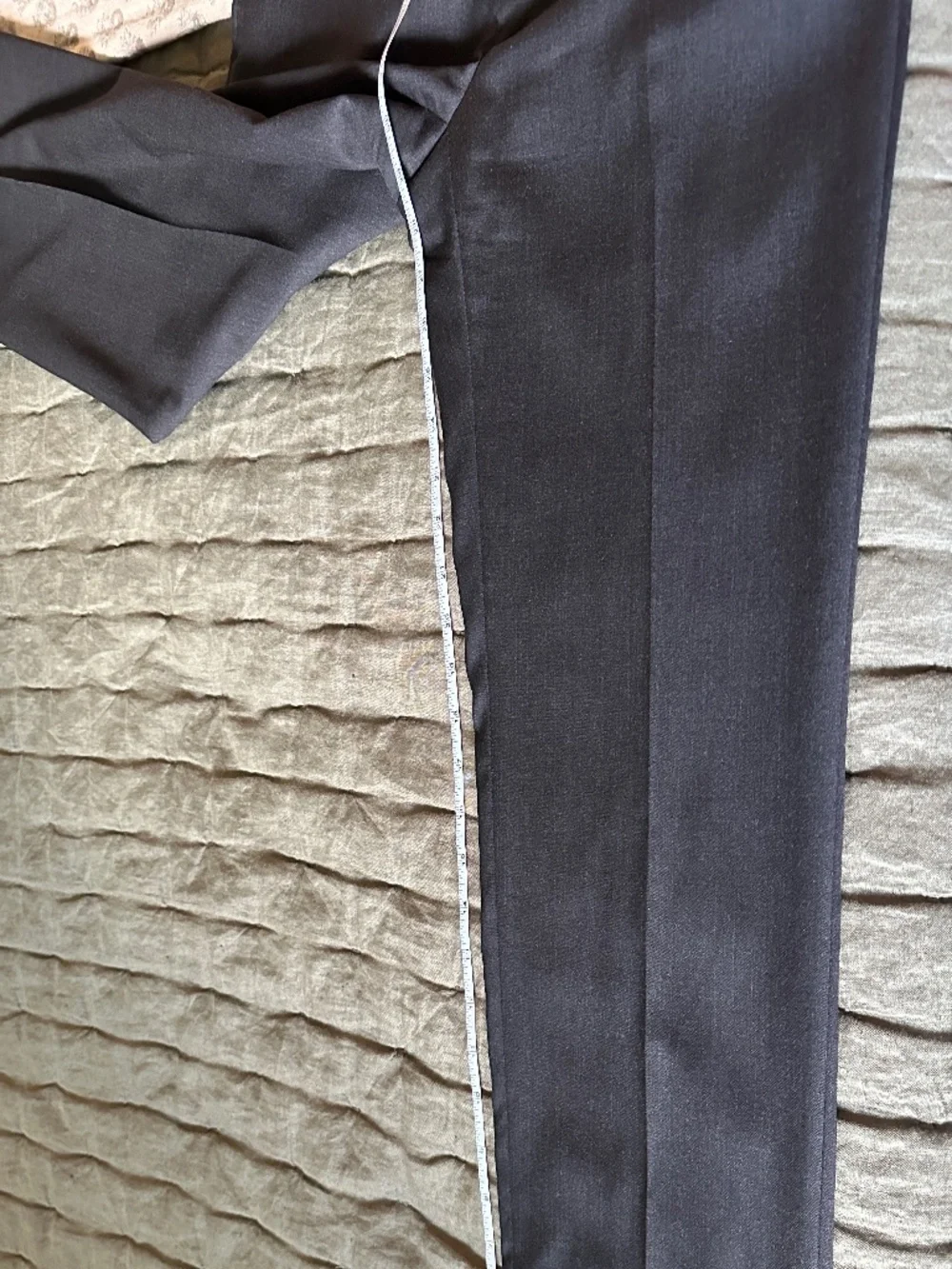 Calvin Klein 100% Wool Stretch Slim Suit – Black